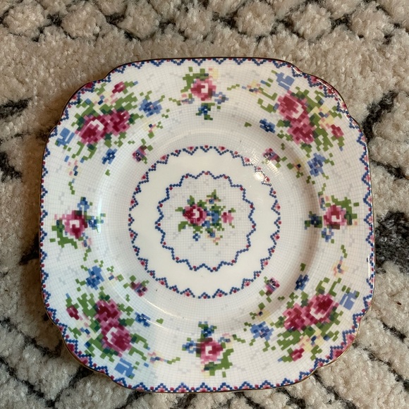 Royal Albert Petit Point Saucer - Picture 2 of 3